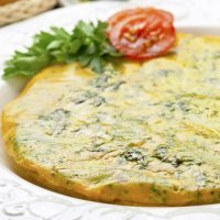 Tortilla de brócoli. Receta con verduras para niños