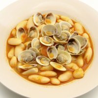 Fabes con almejas. Receta con alubias para niños