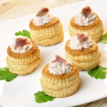 Volován de atún con anchoa