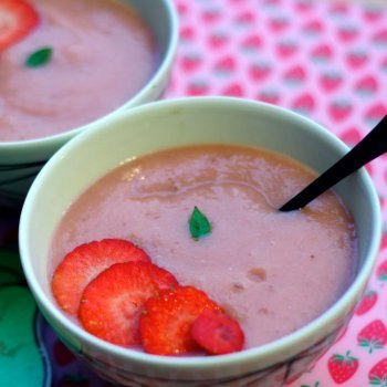 Compota de pera y fresas para niños