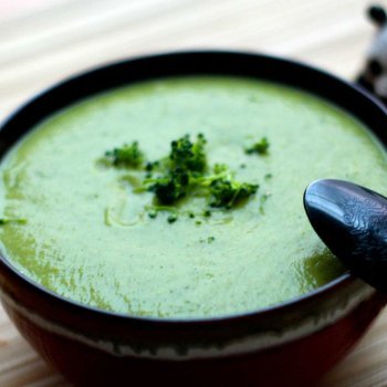 Crema de aguacate, calabacín y brócoli
