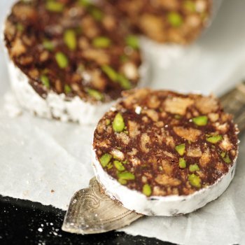 Embutido de chocolate con pistachos