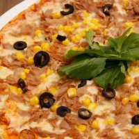 Pizza de atún y maíz para niños