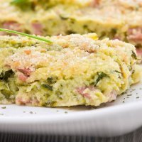 Tortilla de calabacín, bacon y espinacas. Cena para niños