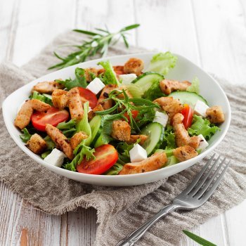 Ensalada rápida de pollo y queso de cabra