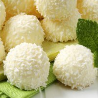 Bolitas de coco. Receta para postres y cumpleaños