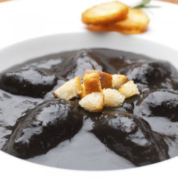 Calamares en su tinta, un plato tradicional