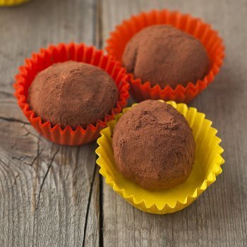 Trufas caseras de chocolate. Un postre muy familiar