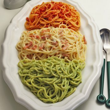 Espaguetis a las tres salsas