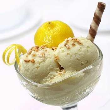 Helado de limón cremoso