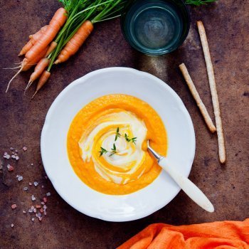 Crema vegana de zanahoria y jengibre, cena para niños
