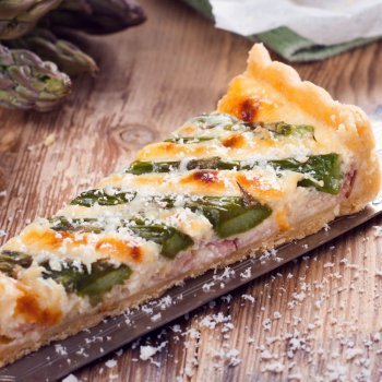 Quiche de espárragos y bacon