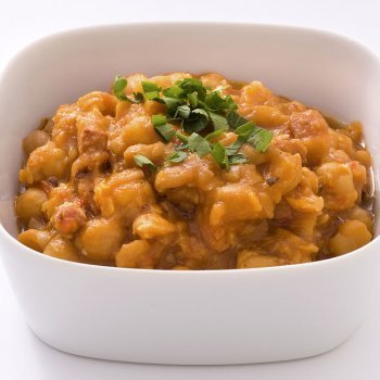 Garbanzos con gambas al curry