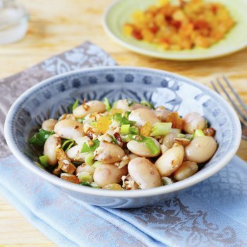 Ensalada de alubias con pollo, sana y fresca para el picnic