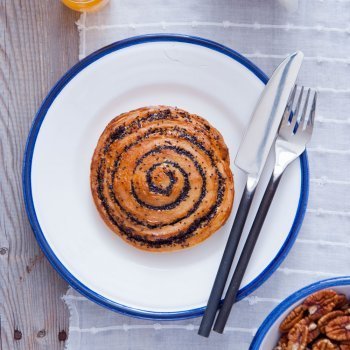 Galletas caracol con crema de cacao, Nutella o Nocilla para niños