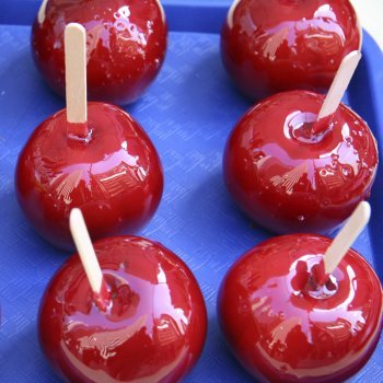 Manzana caramelizada. Receta con fruta para los niños