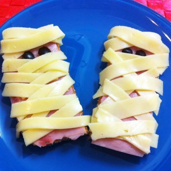 Canapés momias para el Halloween de los niños