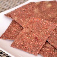 Galletas saladas crakers con verdura, receta vegana para niños