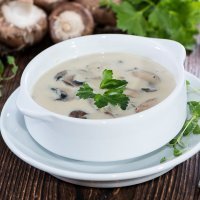 Crema de champiñones. Recetas de verduras para niños