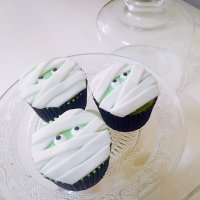 Receta de cupcakes con forma de momia para Halloween