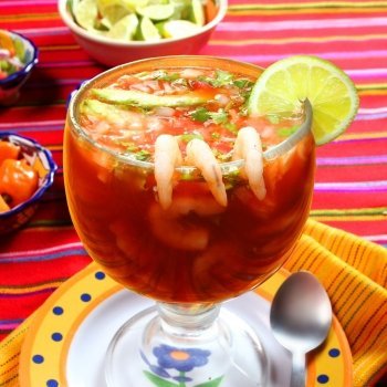 Coctel de camarón. Receta mexicana para los niños