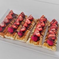 Receta de hojaldre con fresas y chocolate. Recetas rápidas