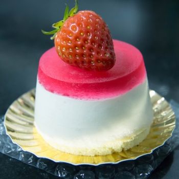 Gelatina de fresa y queso crema. Postres para los niños