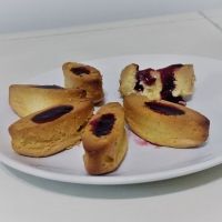 Galletas caseras con mermelada. Receta para la merienda de los niños