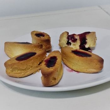 Galletas caseras con mermelada. Receta para la merienda de los niños