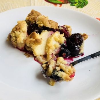 Crumble o crujiente de frutas casero. Recetas de postres para niños
