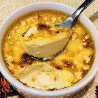 Crema con miel cuajada en el horno. Receta fácil para la merienda de los niños