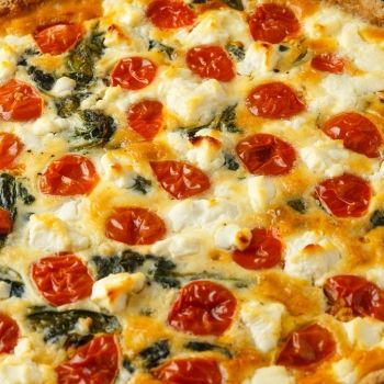 Clafoutis o pastel de queso con tomates cherry. Recetas originales