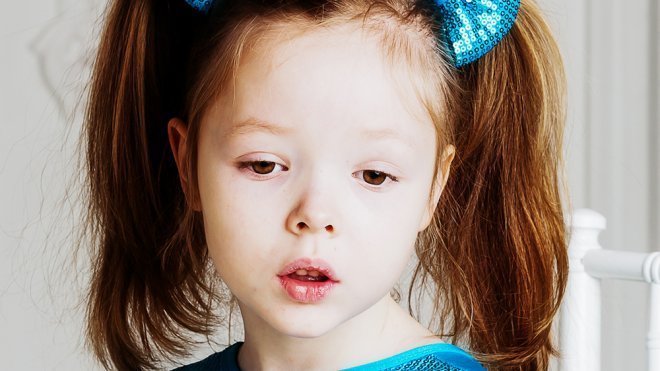 Niño deprimido o niño triste