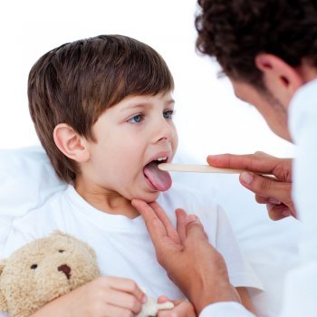 ¿Cuándo operar de anginas a los niños?
