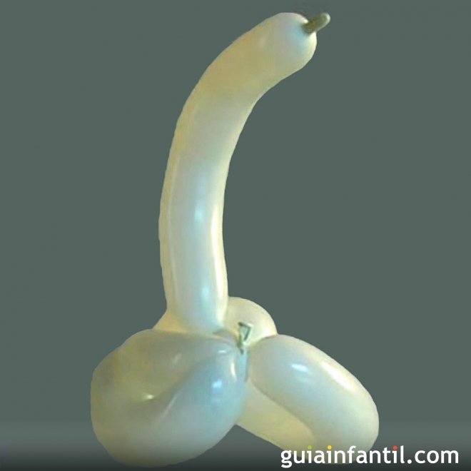 Jugar con globos a hacer un cisne con los niños