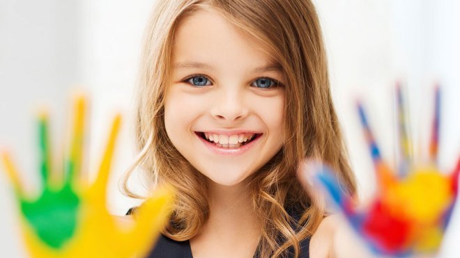 Aprende los colores en la lengua de signos