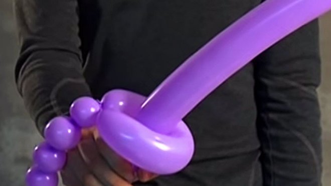 Globos para jugar en las fiestas. Espada de pirata de globos