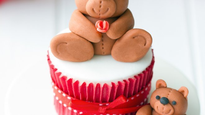 Cómo decorar un cupcake con un oso de peluche