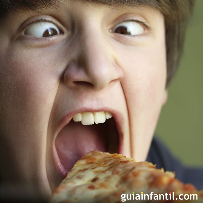 Qué hacer con los niños glotones que siempre tienen hambre