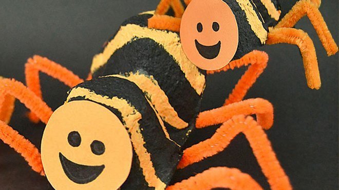 Manualidades de Halloween para niños. Araña rayada