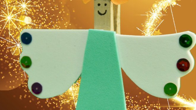 Ángel de pinza para el árbol de Navidad. Manualidad infantil