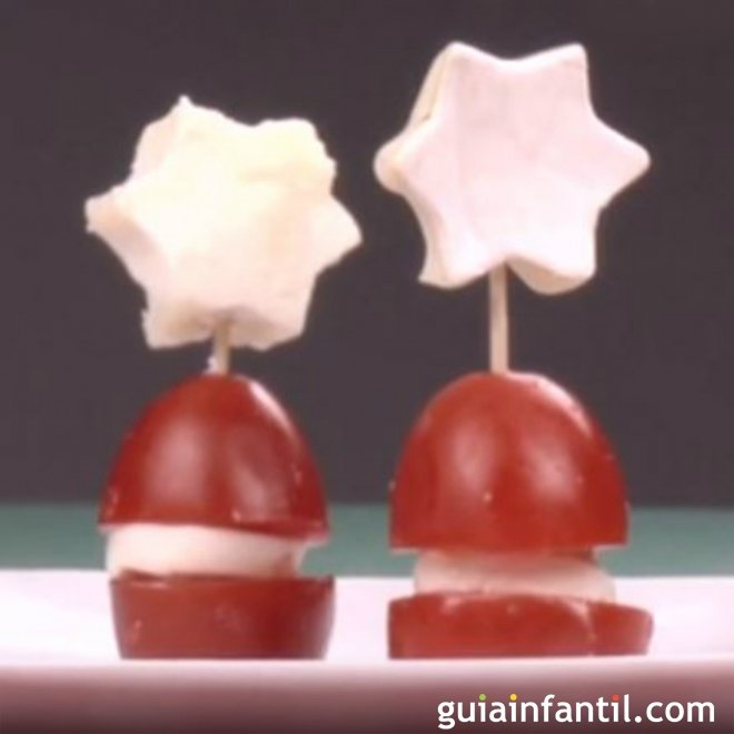 Canapé de pincho de estrella para los niños en Navidad