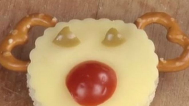 Aperitivo con cara de reno. Recetas de Navidad