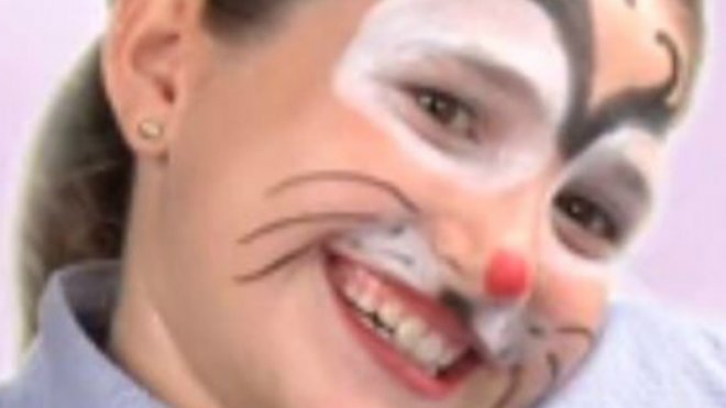 Cómo hacer un maquillaje de reno a los niños