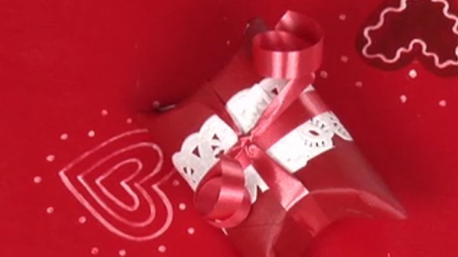 Envoltorios para regalos de Navidad con material de reciclaje