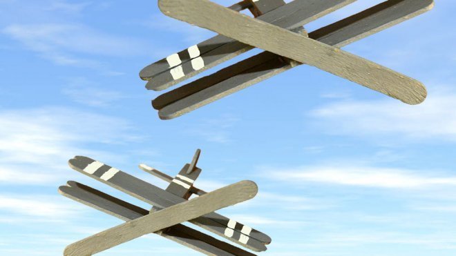 Cómo hacer un avión de madera con materiales reciclados
