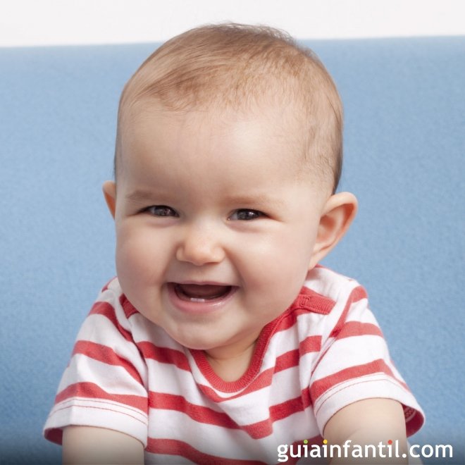 Cuatrillizos se ríen a la vez