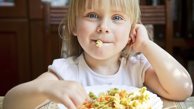 Por qué no debemos obligar a los niños a comer