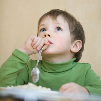 Cómo ayudar a concentrarse a los niños despistados