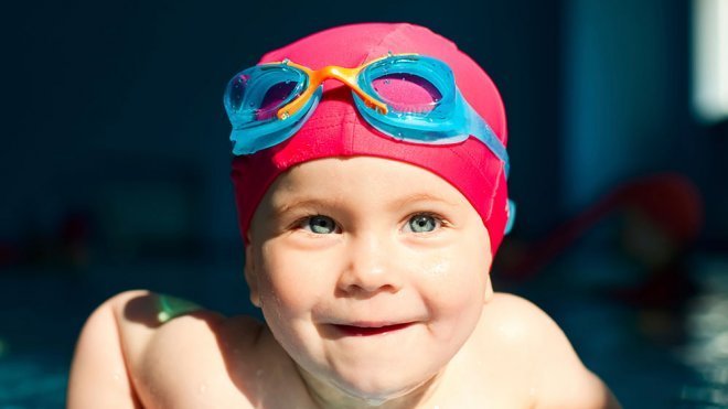 Beneficios de la iniciación acuática para los bebés